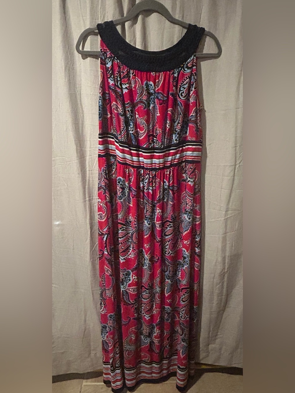Roz & Ali Red Paisley Maxi Dress with Navy Blue Trim